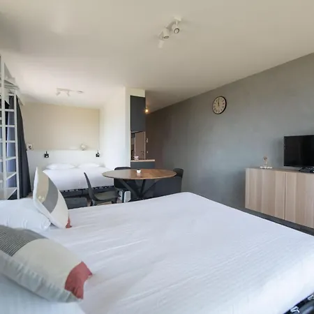 Angel By The Waves Apartman