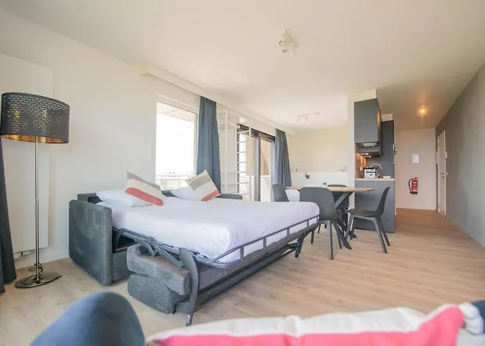 Angel By The Waves Ostenda